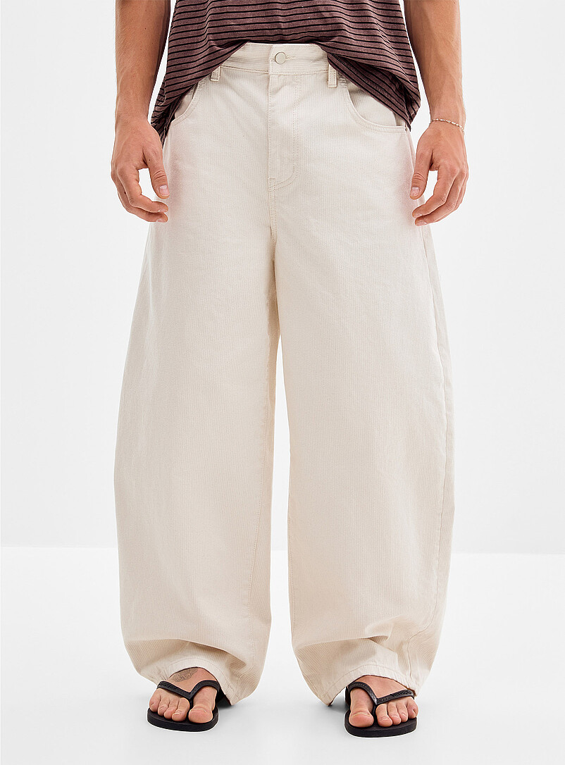 Beige textured baggy jean Barrel fit Imported from Seoul product image 2