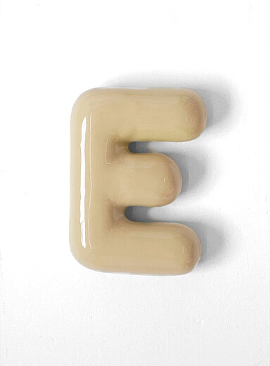 Semiporcelain letter E wall ornament