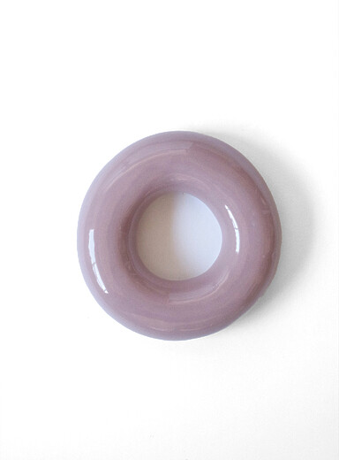Semiporcelain letter O wall ornament
