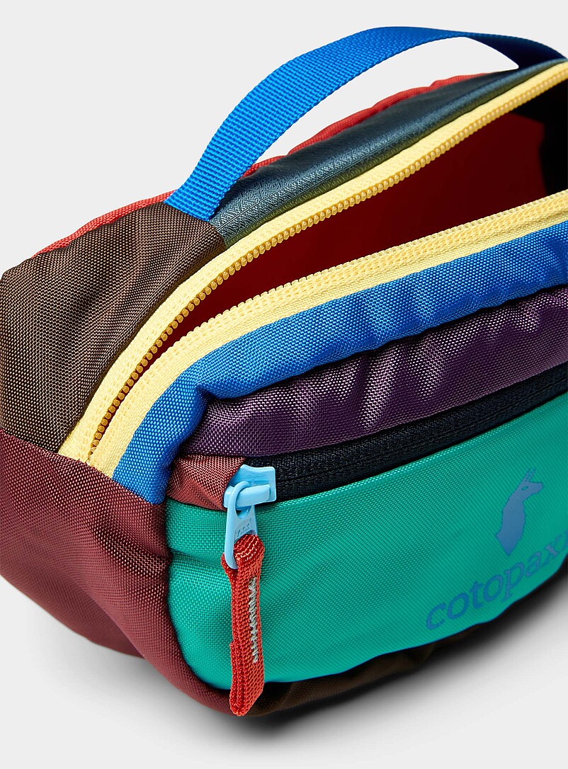 Cotopaxi: La petite banane Kapai 1,5 L <b>Collection Del D&iacute;a - coloris vari&eacute;s et al&eacute;atoires</b> Noir pour homme