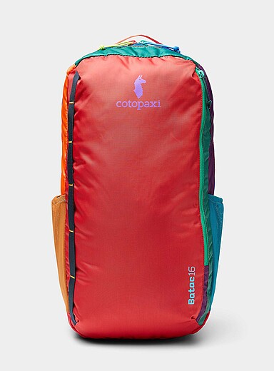 Cotopaxi: Le sac &agrave; dos 16L Batac <b>Collection Del D&iacute;a - coloris vari&eacute;s et al&eacute;atoires</b> Noir &agrave; motifs pour femme