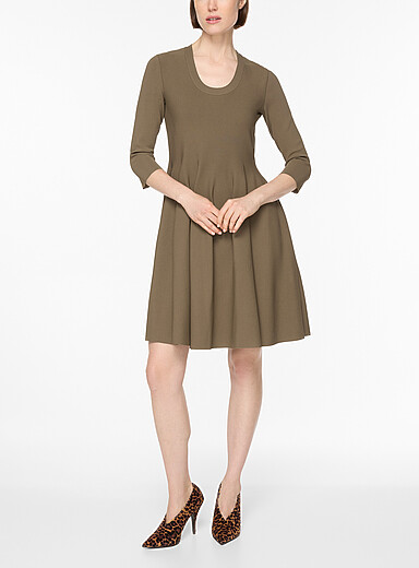 Stella McCartney Brown Fit-and-flare heavy knit dress for women