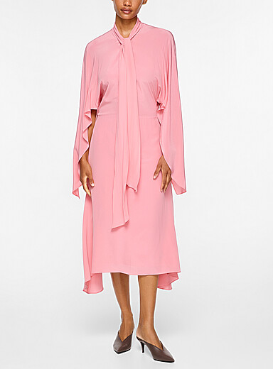 Stella McCartney: La robe midi en soie col lavalli&egrave;re Rose pour femme