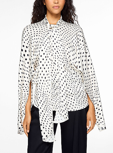 Tie-neck polkadot blouse