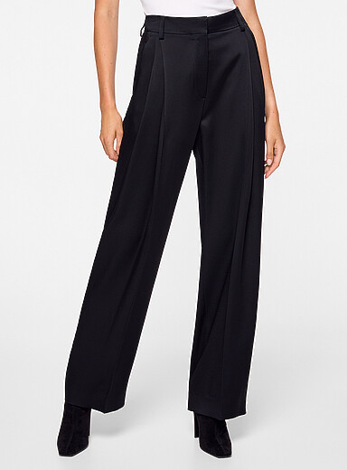 Pleated satin pant