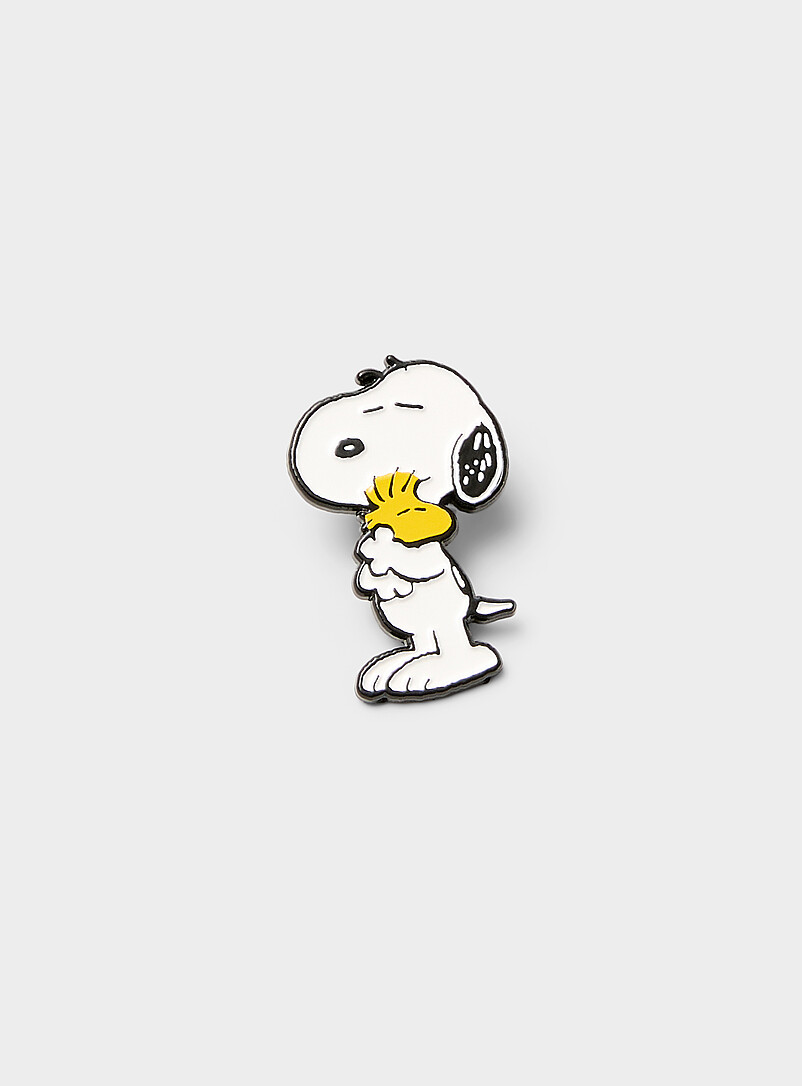 Peanuts Pin