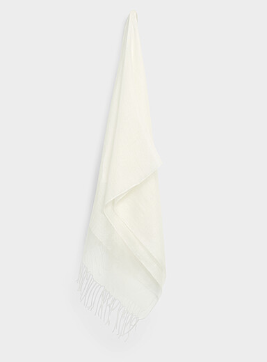 L'&eacute;charpe l&eacute;g&egrave;re organza scintillant franges