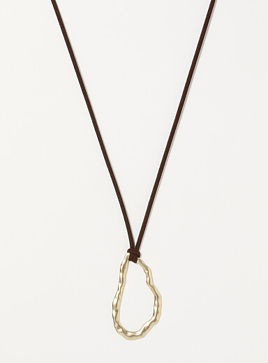 Sinuous hammered medallion cord necklace