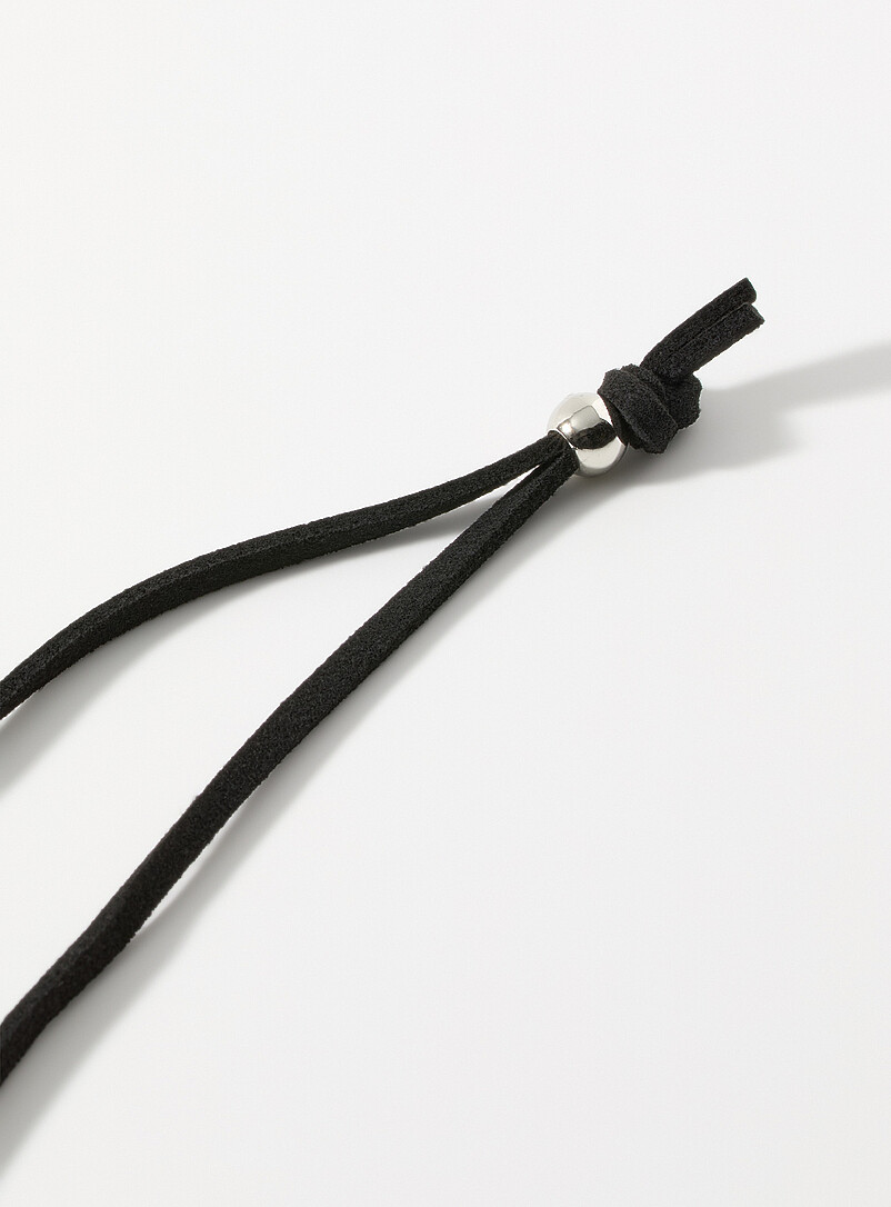 Sinuous hammered medallion cord necklace product image 2