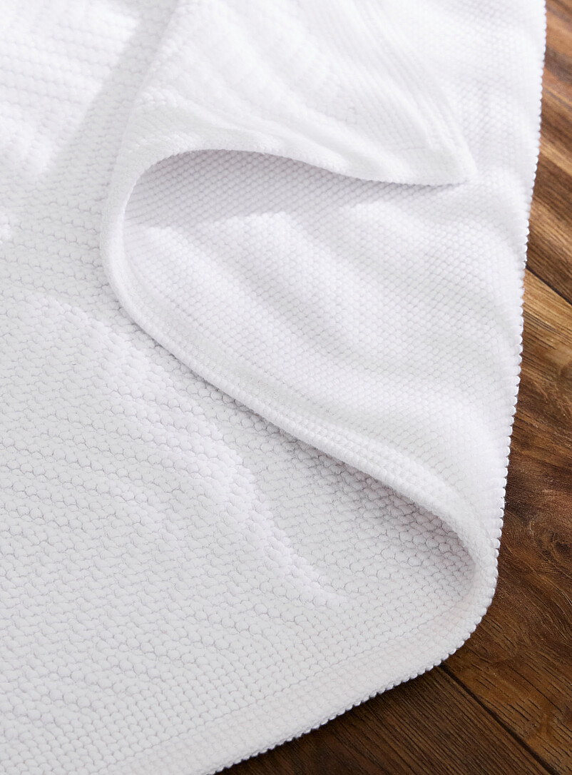 Simons Maison White Embossed knots chevron bath mat 50 x 80 cm