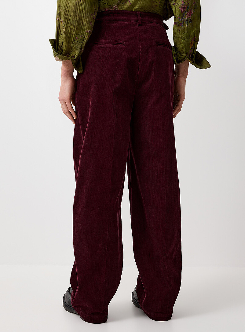 Pleated corduroy pant Relaxed fit | Found | | Simons