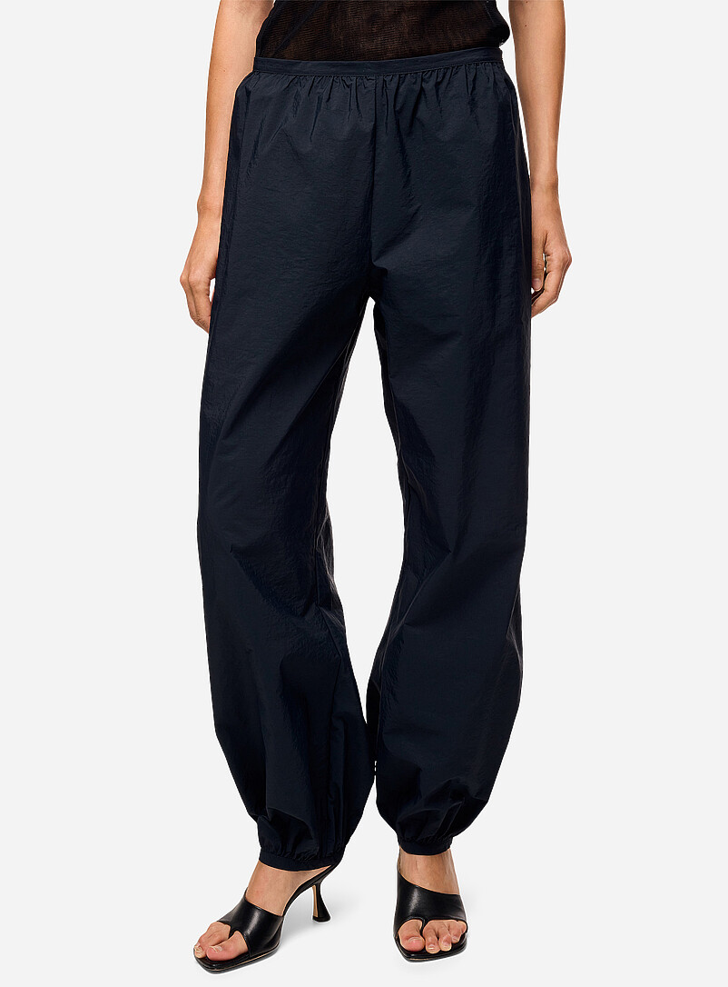 Nylon barrel-leg pant product image 2