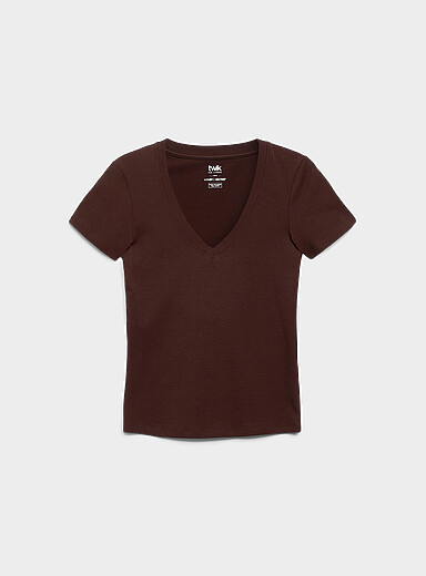 Twik: Le t-shirt col V coton biologique <b>Coupe tr&egrave;s ajust&eacute;e</b> Taupe pour femme
