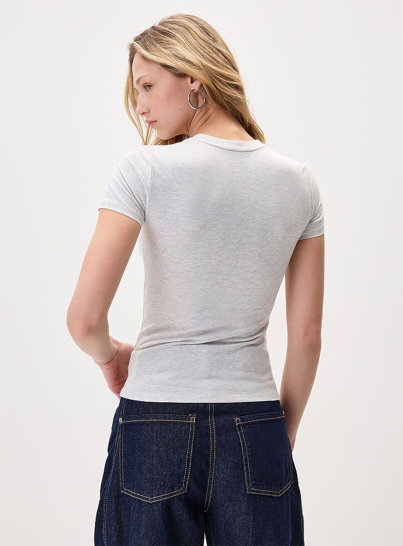 Twik: Le t-shirt coton biologique <b>Coupe tr&egrave;s ajust&eacute;e</b> Noir pour femme