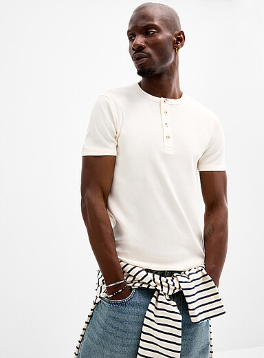 Ribbed Henley T-shirt <b>Muscle fit</b>