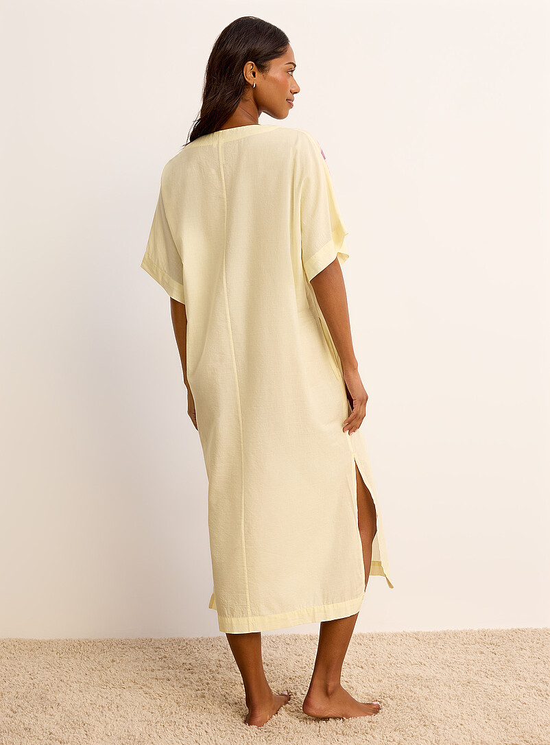 Miiyu Black and White Tropical expression flowy nightgown for women