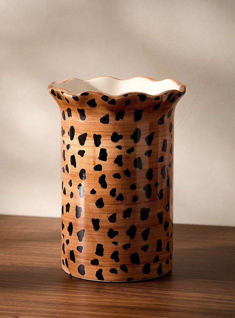 Wavy Trim Leopard Print Vase