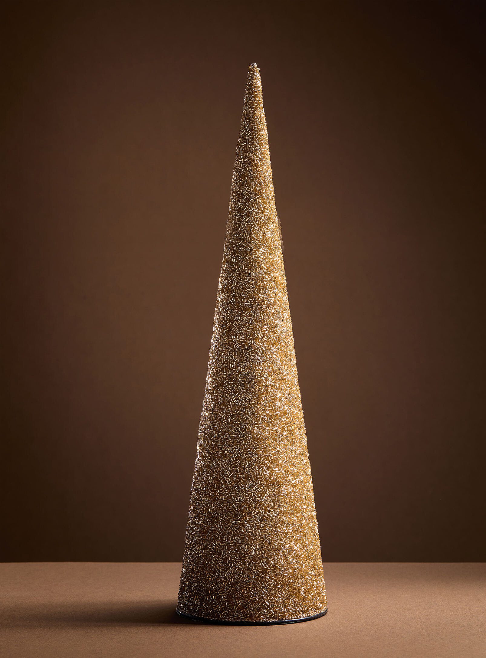 Sapin conique doré