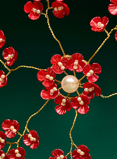 L'ornement perle et d&eacute;licates fleurs <b>Collection de No&euml;l</b>