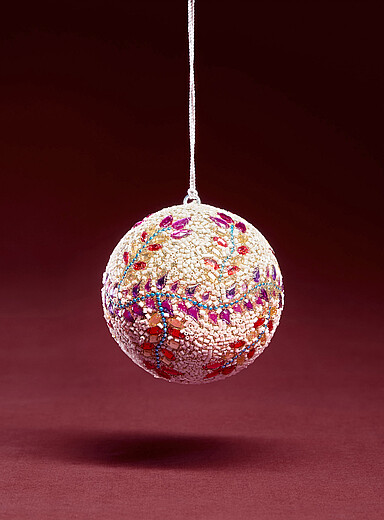 L'ornement boule billes fleurs en cristaux <b>Collection de No&euml;l</b>
