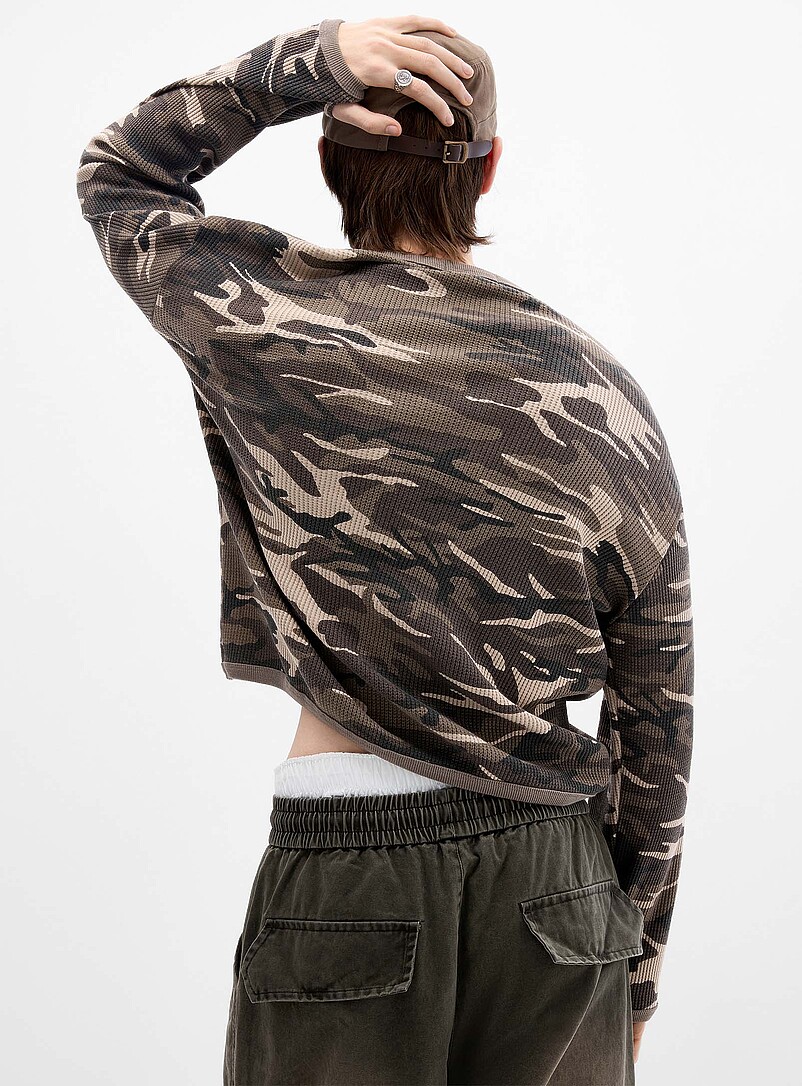 Camouflage waffled Henley T-shirt Imported from Seoul product image 3