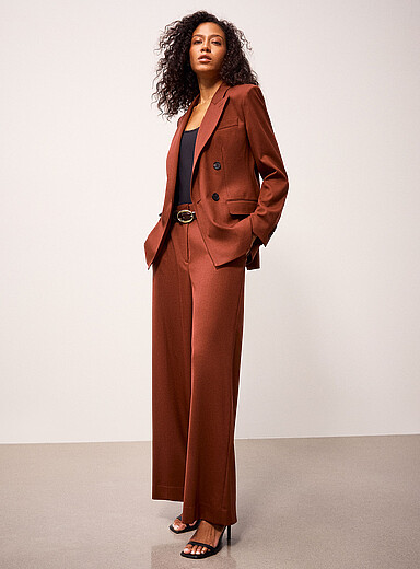 REISS: Le pantalon rouge brique Solene <b>Coupe : jambe large, taille haute</b> Rouge brique pour femme
