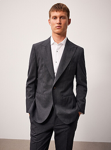 Bold charcoal suit jacket <b>Classic fit</b>