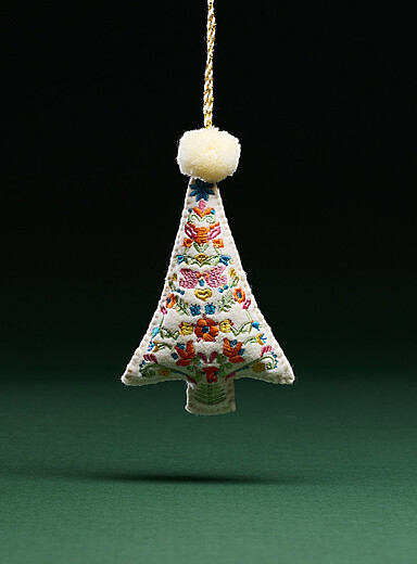 L'ornement sapin feutre brod&eacute; <b>Collection de No&euml;l</b>