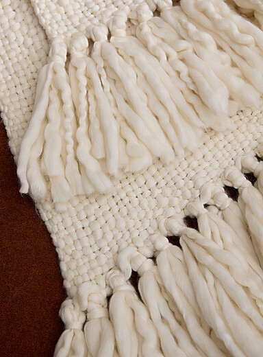 Fringed woven wool throw 130 x 170 cm