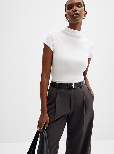 Meilleur Moment: Le t-shirt mancherons col montant Blanc pour femme