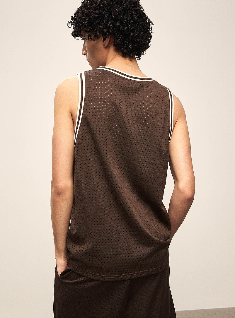 Les Deux Brown Logo perforated basketball tank for men
