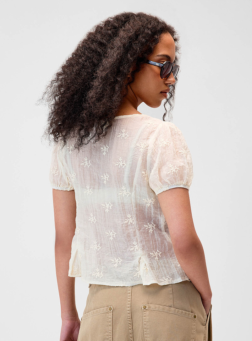 Floral embroidery puff-sleeve shirt product image 2