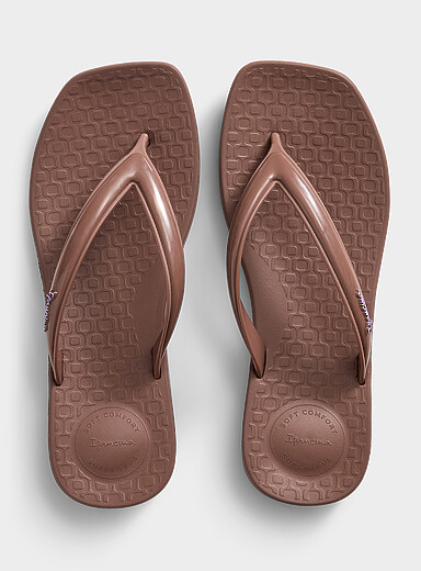 La sandale de plage Pluma chocolat Femme