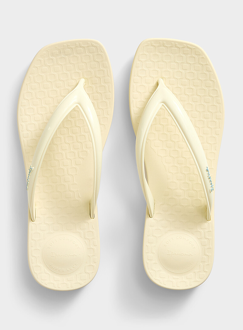 Pluma vanilla flip-flops Women product image (primary)