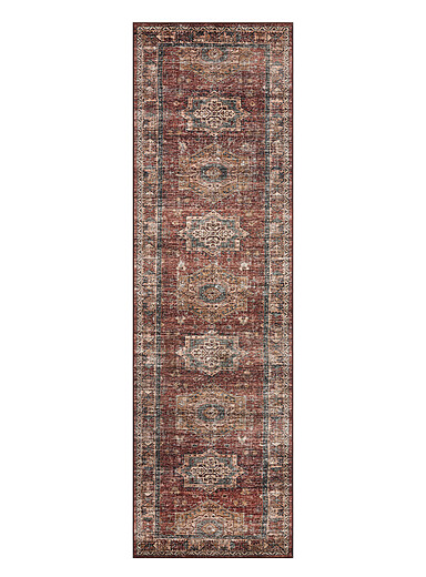 Loloi: Le tapis de couloir Anniston Lavable &agrave; la machine 79 x 232 cm Rouge &agrave; motifs