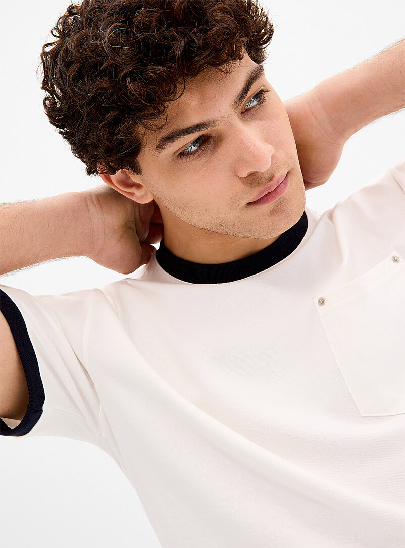 Riveted pocket T-shirt Imported from Seoul product image 2