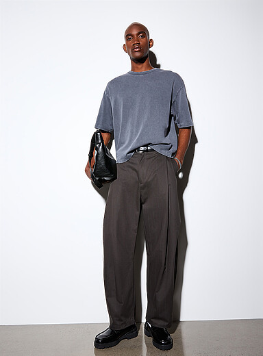 Le pantalon jambe large fines rayures Coupe ample <b>Importation de S&eacute;oul</b>