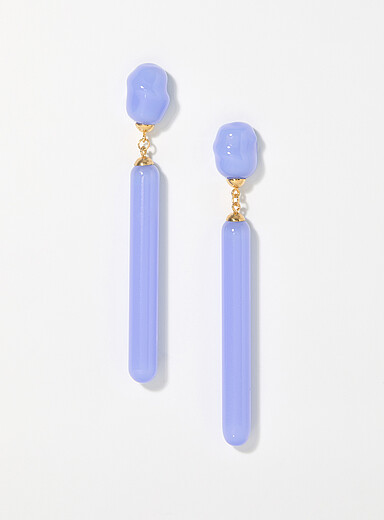 Les longues boucles d'oreilles tube de verre