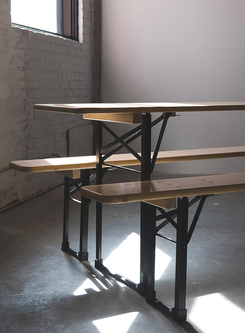 Canada Beergarden Black La Hannelore outdoor table and bench set