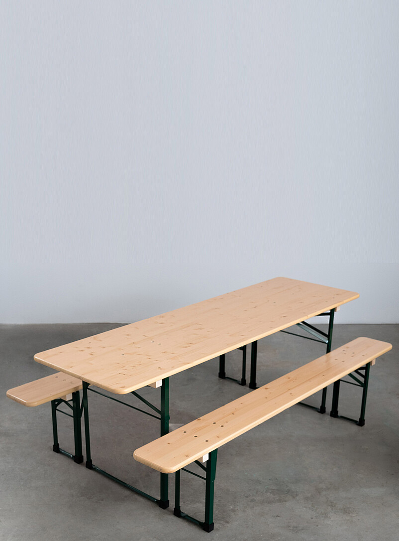 Canada Beergarden Black La Hannelore outdoor table and bench set