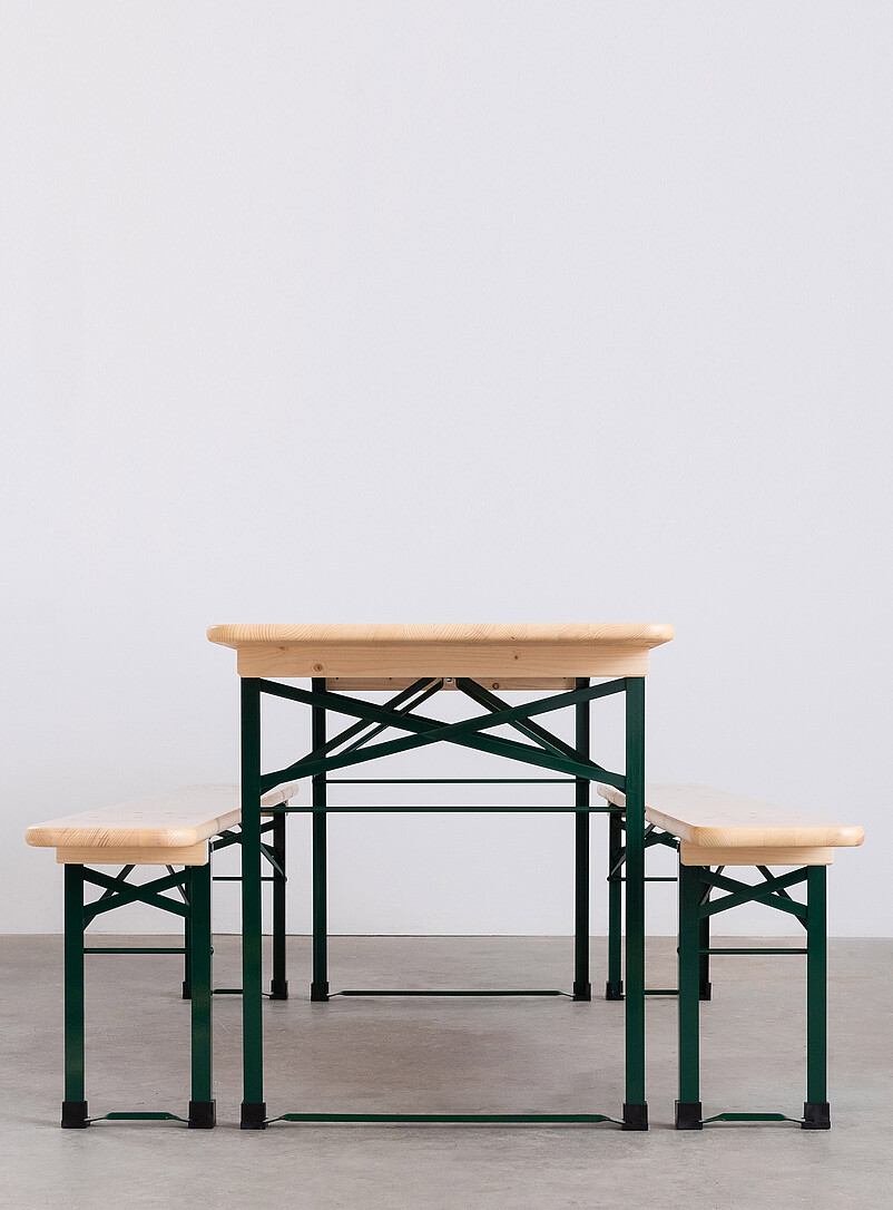Canada Beergarden Black La Hannelore outdoor table and bench set
