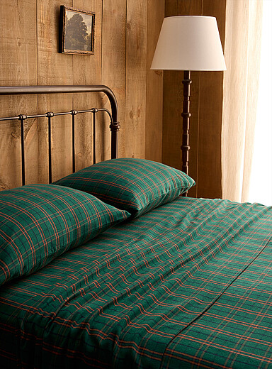 Signature tartan organic cotton flannel sheet <b>Our History, Our Heritage Collection</b>