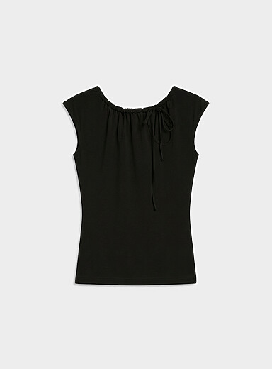 Teardrop opening bamboo T-shirt