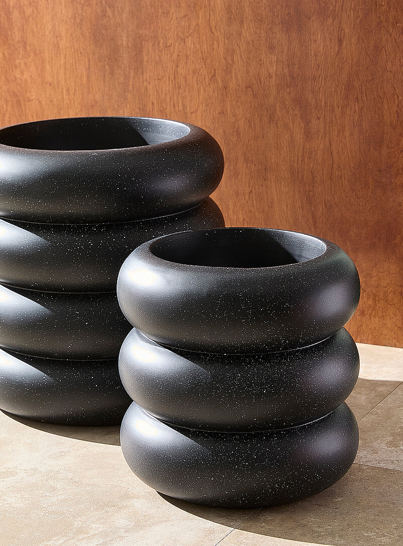 Donut tiered indoor/outdoor planter See available sizes product image 2