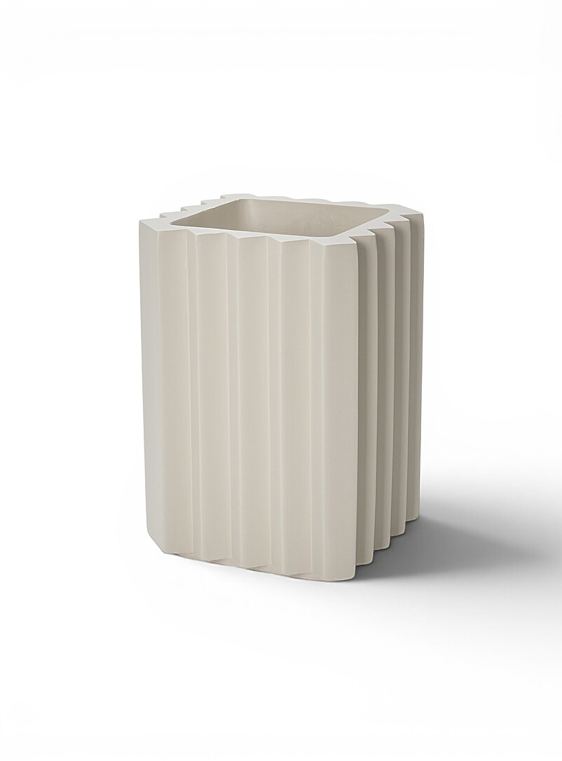 Zigzag Triangular Bands Indoor/outdoor Planter 14" Diameter, Small Size