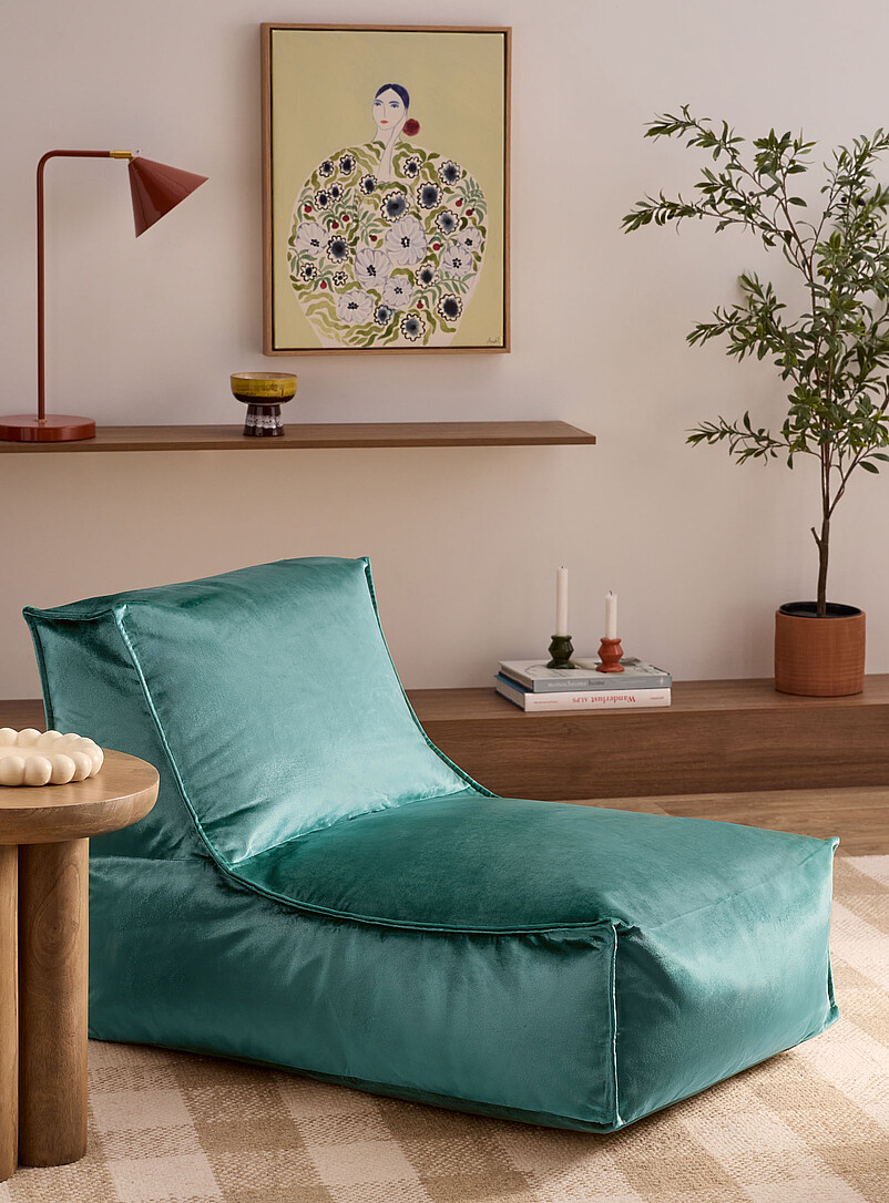 Rock Rectangular Velvet Pear Chair