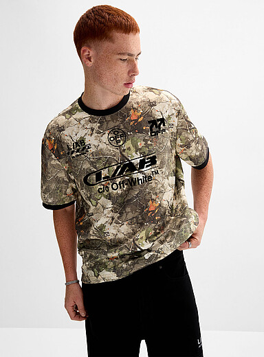 Le t-shirt soccer camouflage bordures contraste <b>Coupe relaxe</b>