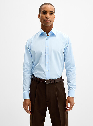 Le 31 x Thomas Mason: La chemise popeline unie <b>Une collaboration exclusive faite au Canada</b> Coupe standard Bleu p&acirc;le - Bleu ciel pour homme