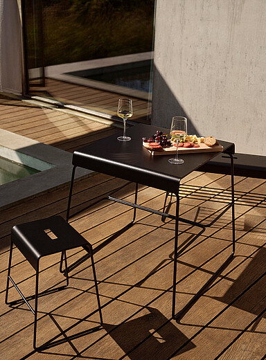 Le tabouret forme A minimaliste Int&eacute;rieur et ext&eacute;rieur