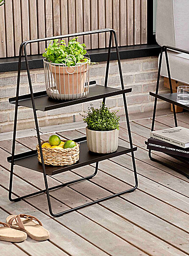 L'&eacute;tag&egrave;re de table forme A